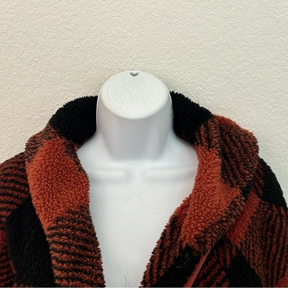 Maurices Womens S/M Red Fuzzy Fleece Lounge Hoodie Cardigan Robe Oversized - Picture 2 of 6